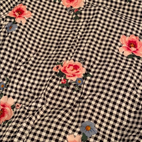 Women’s H&M Cropped Button Down Shirt - Picture 5 of 5